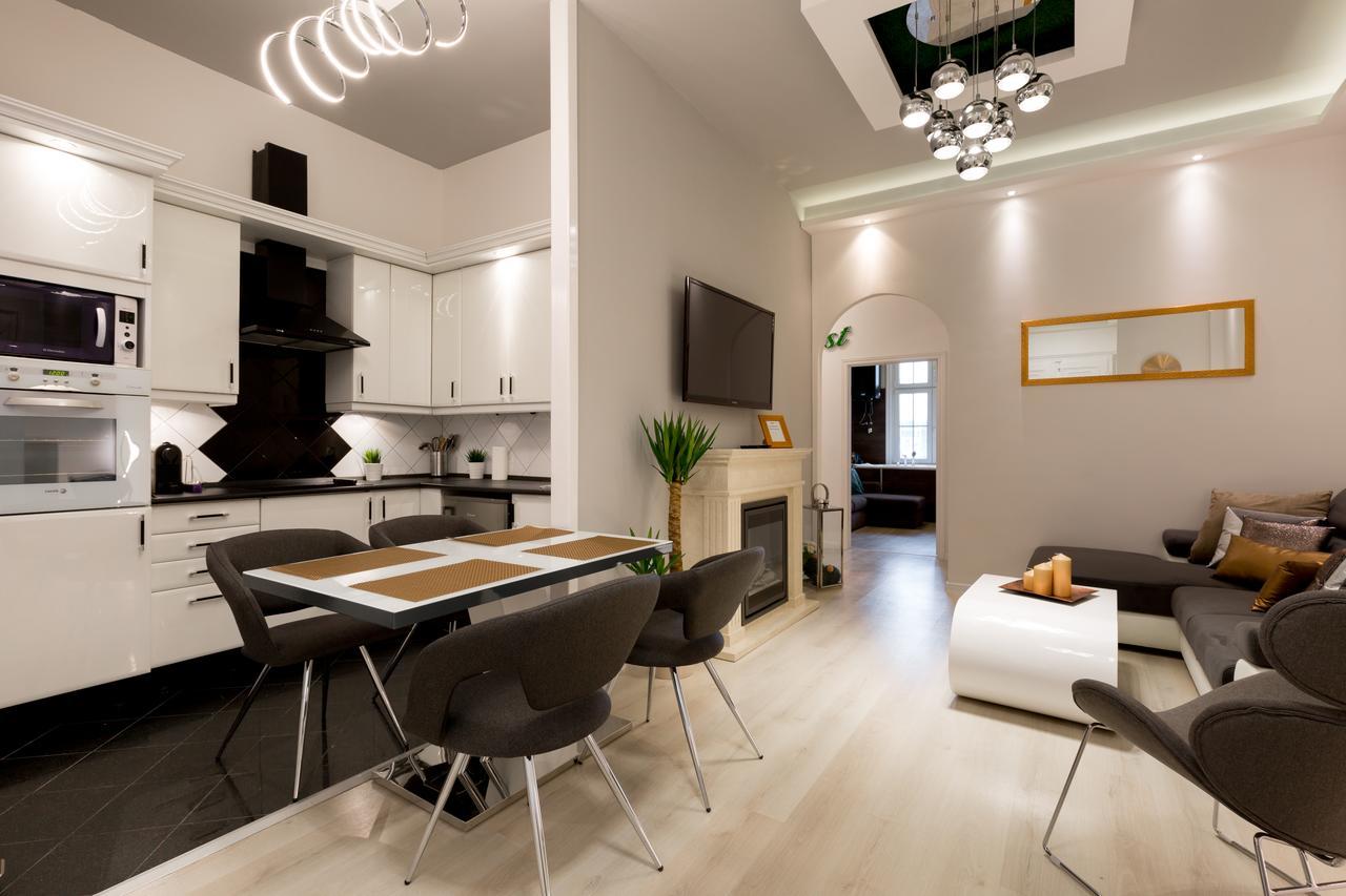 Luxury Dream Home In The Absolute Center Budapest Eksteriør billede
